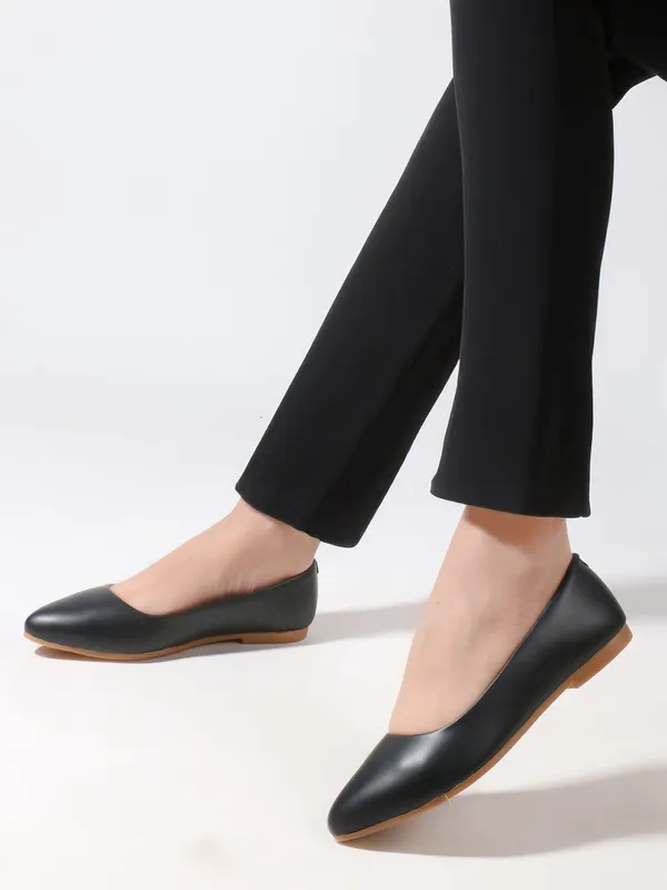 Black_Synthetic_Leather_Bellies_For_Women