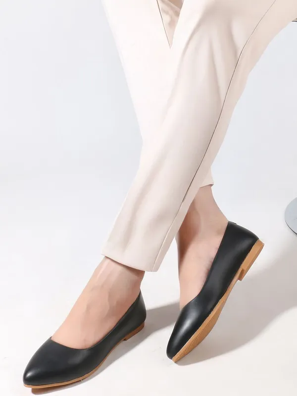 Black_Synthetic_Leather_Bellies_For_Women