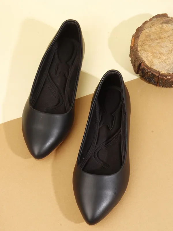 Black_Synthetic_Leather_Bellies_For_Women