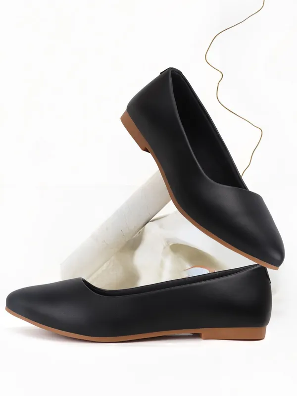 Black_Synthetic_Leather_Bellies_For_Women
