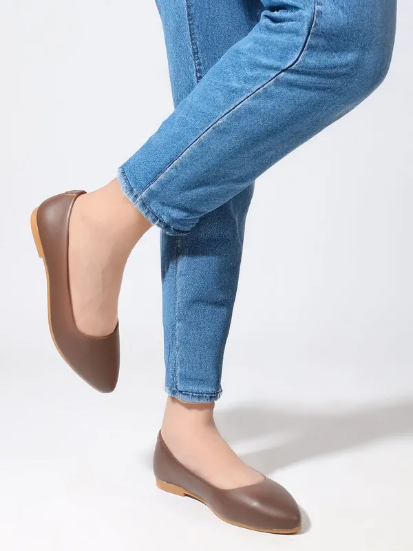 Brown_Synthetic_Leather_Bellies_For_Women