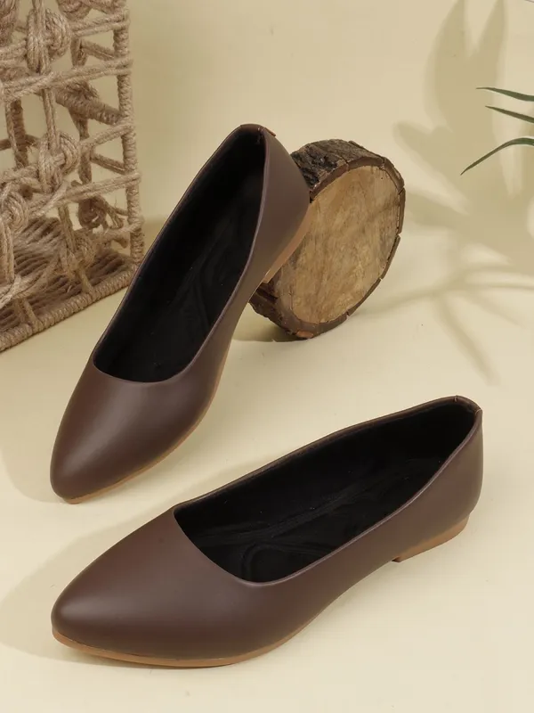 Brown_Synthetic_Leather_Casual_Slip_On_Bellies_For_Women