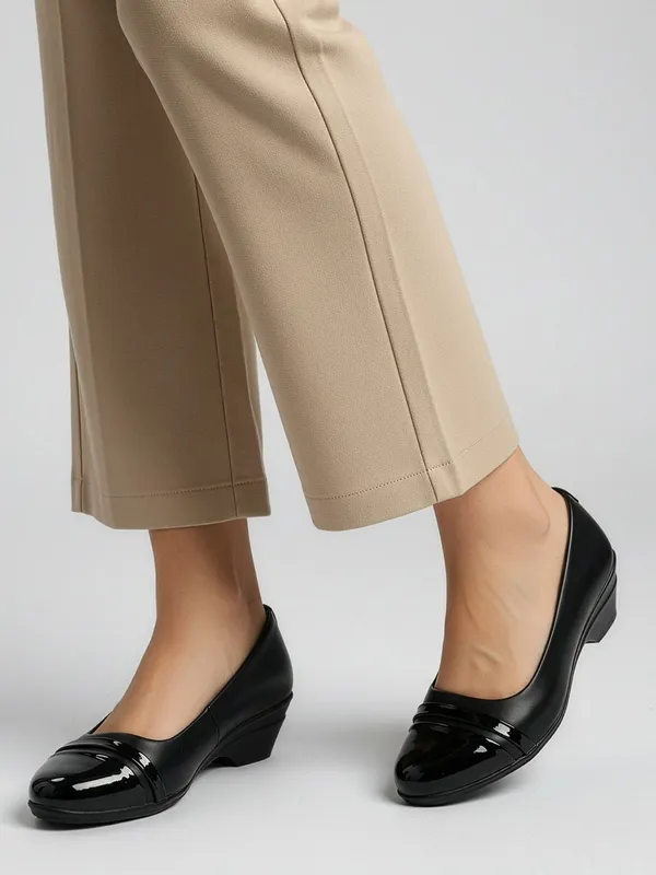 Black_Synthetic_Leather_Bellies_For_Women