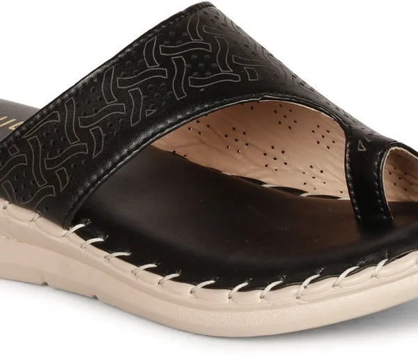 Black_Synthetic_Leather_Wedges_For_Women