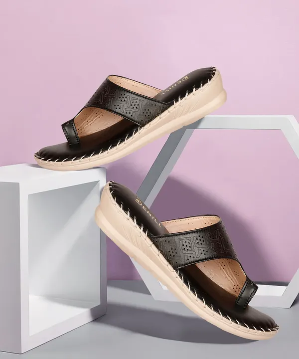 Black_Synthetic_Leather_Wedges_For_Women