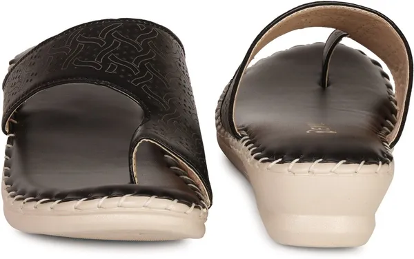 Black_Synthetic_Leather_Wedges_For_Women