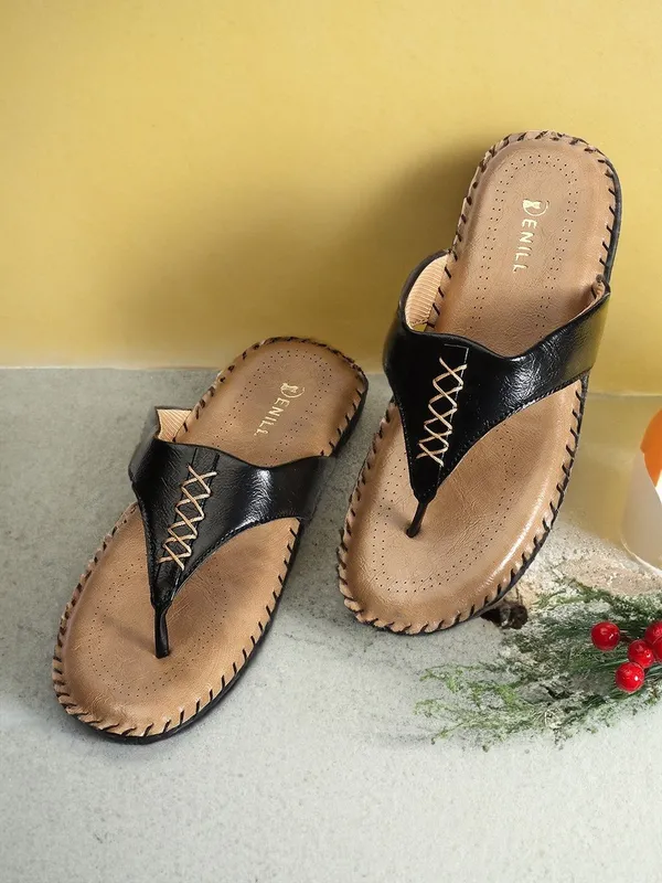 Black_Synthetic_Leather_Flats_For_Women