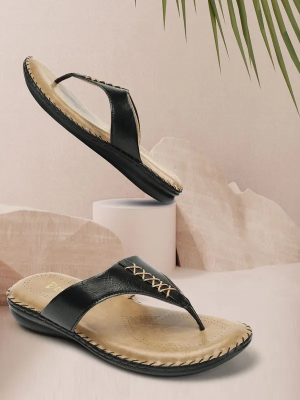 Black_Synthetic_Leather_Flats_For_Women