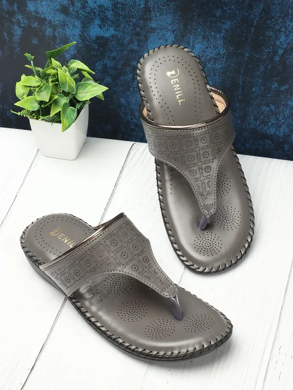 Grey_Synthetic_Leather_Wedges_For_Women