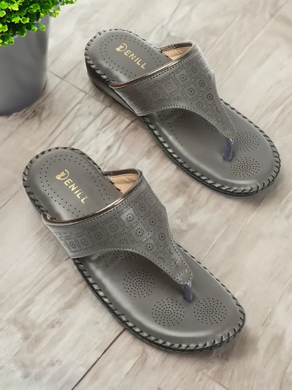 Grey_Synthetic_Leather_Wedges_For_Women