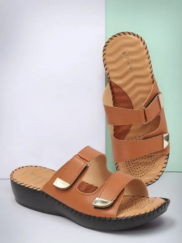 Tan_Synthetic_Leather_Flats_For_Women