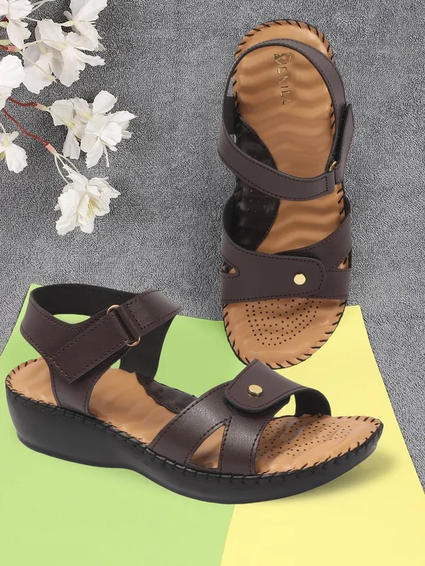 Brown_Synthetic_Leather_Flats_For_Women