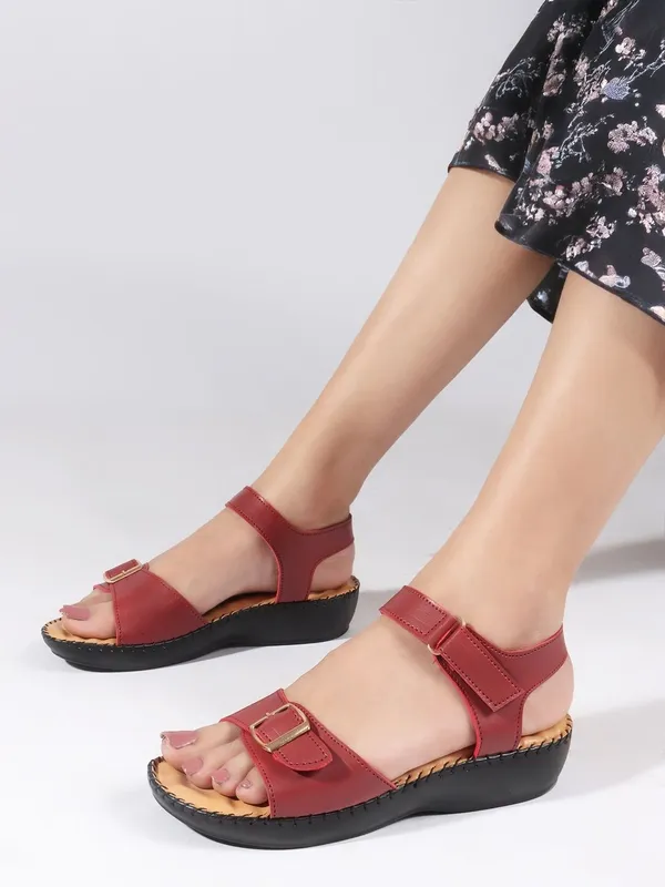 Brown_Synthetic_Leather_Flats_For_Women