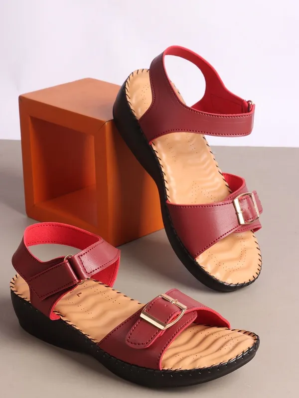 Brown_Synthetic_Leather_Flats_For_Women