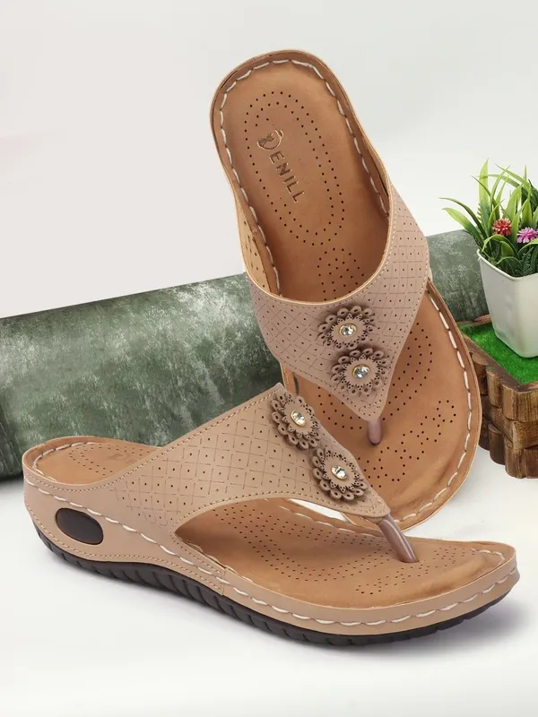 Beige_Synthetic_Leather_Flats_For_Women