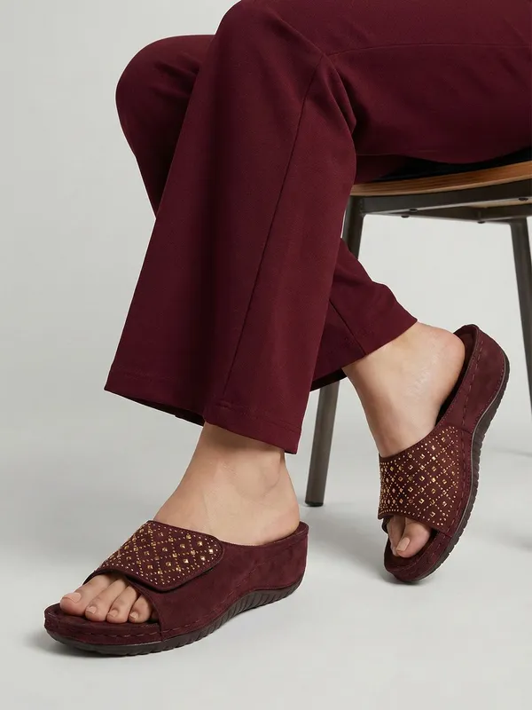 Brown_Suede_Wedges_For_Women