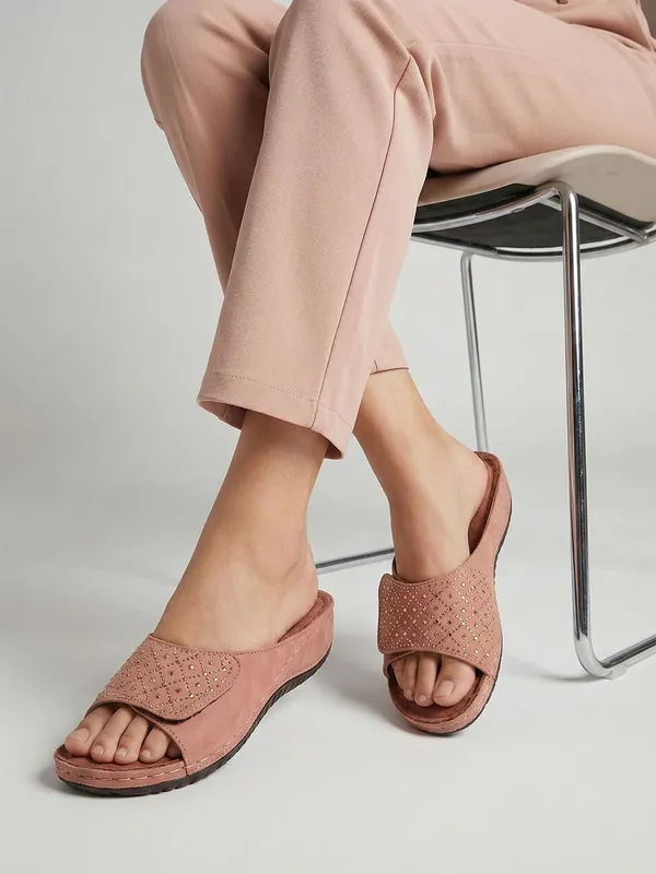 Pink_Suede_Wedges_For_Women