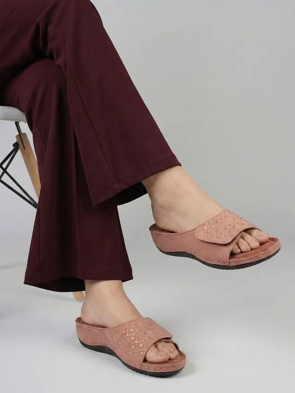 Pink_Suede_Wedges_For_Women