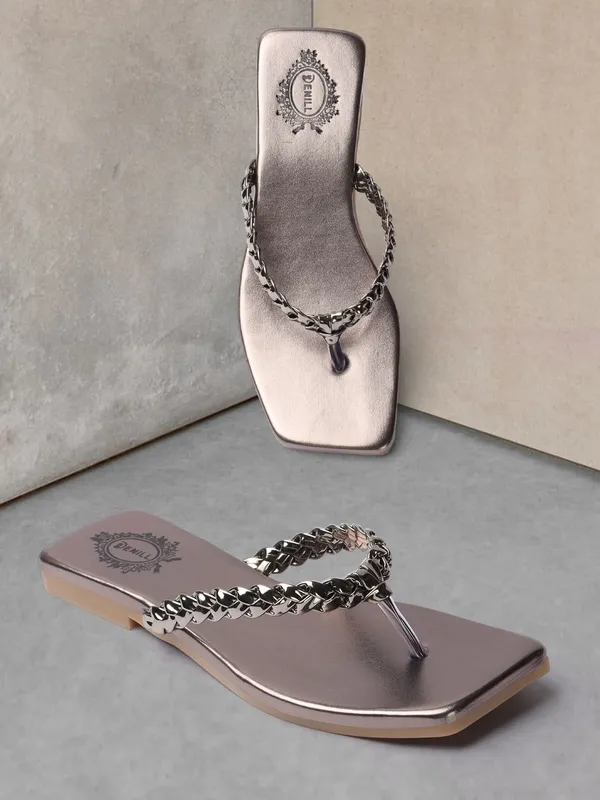 Grey_Synthetic_Leather_Flats_For_Women