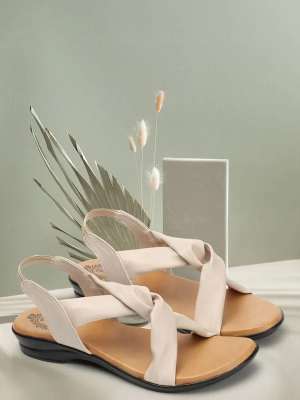 Beige_Synthetic_Leather_Flats_For_Women