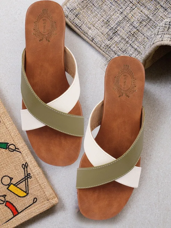 Green_Synthetic_Leather_Flats_For_Women
