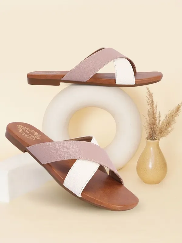 Pink_And_White_Synthetic_Leather_Flats_For_Women