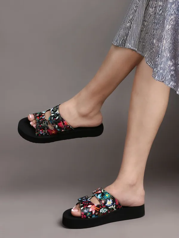 Black_Suede_Flats_For_Women