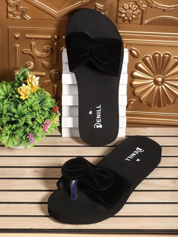 Black_Suede_Flats_For_Women