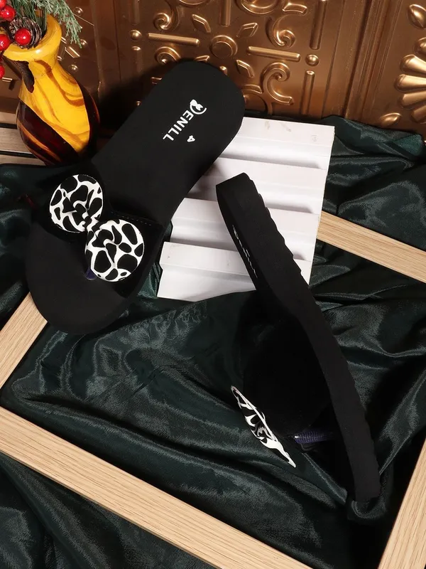 White_And_Black_Suede_Flats_For_Women