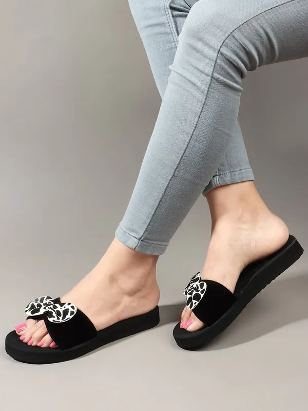 White_And_Black_Suede_Flats_For_Women