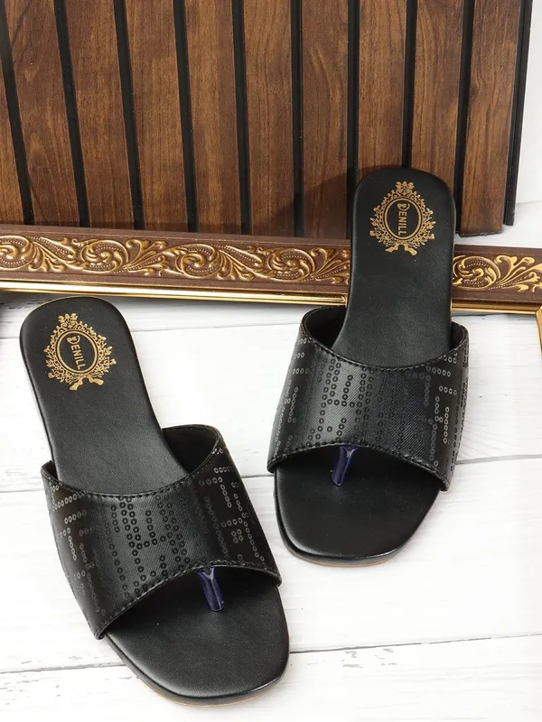 Black_Synthetic_Flats_For_Women