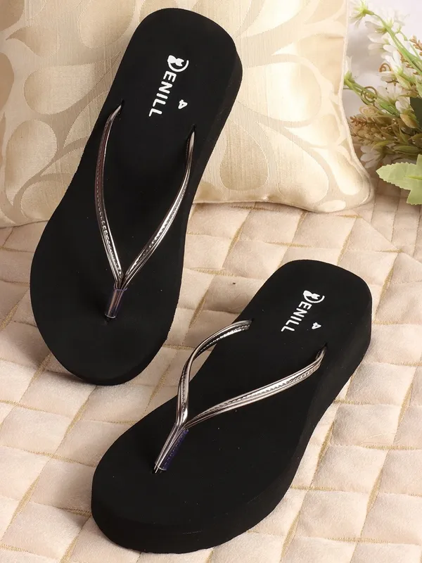 Grey_Synthetic_Leather_Heels_For_Women
