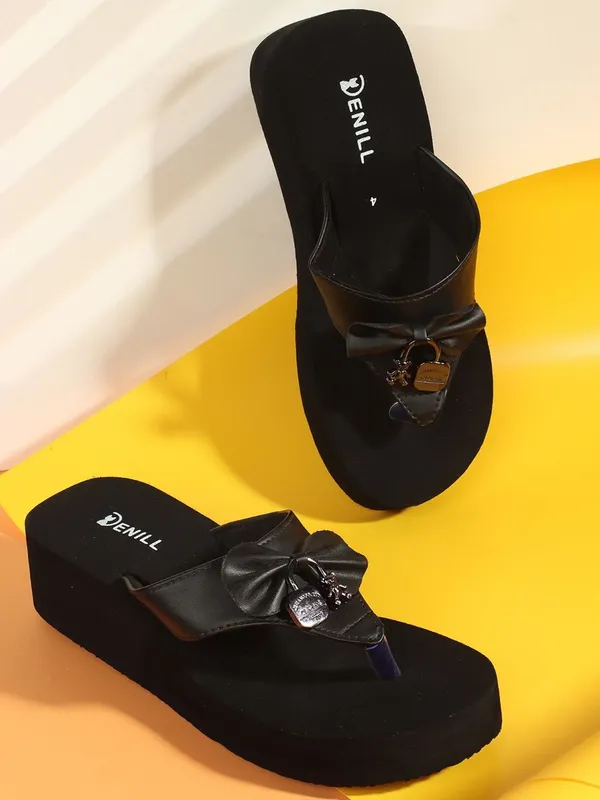 Black_Synthetic_Leather_Flats_For_Women