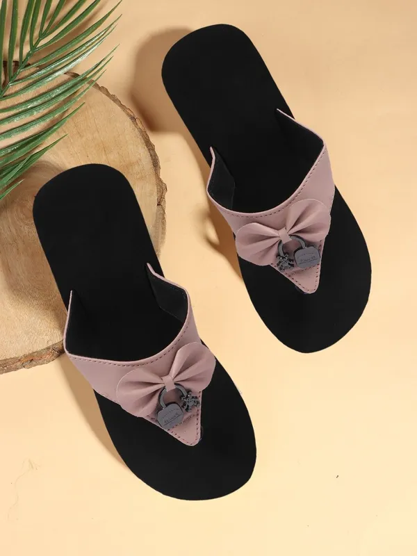 Pink_Synthetic_Leather_Flats_For_Women
