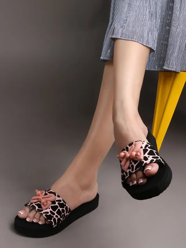 Pink_Suede_Flats_For_Women