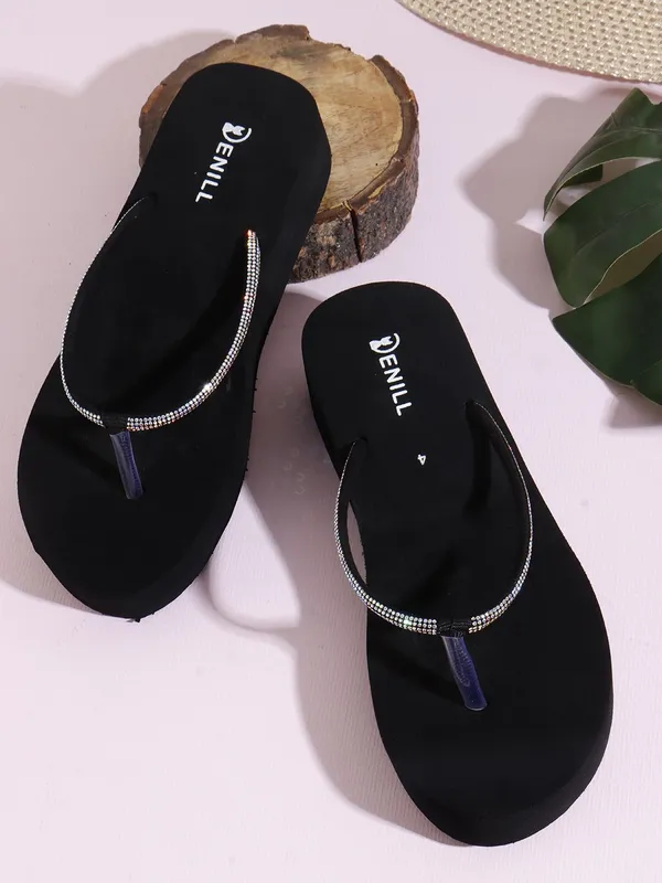 Black_And_Silver_Synthetic_Flats_For_Women