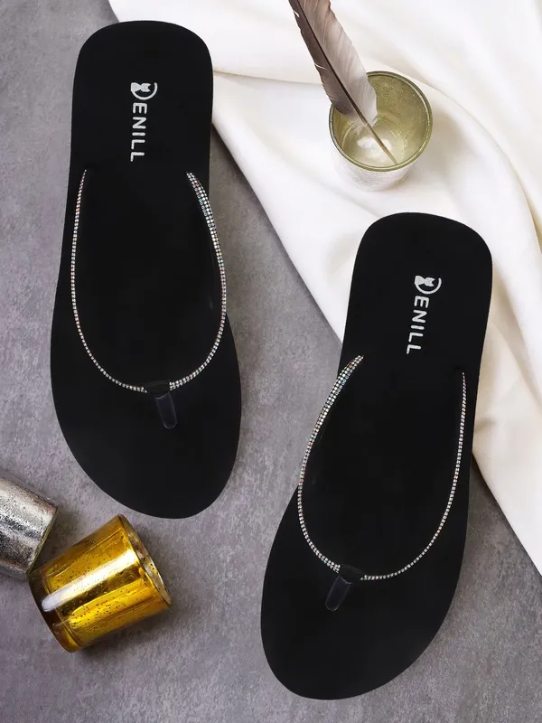 Black_And_Silver_Synthetic_Flats_For_Women