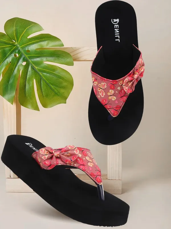 Pink_And_Black_Synthetic_Flats_For_Women