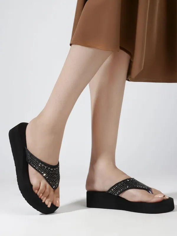 Black_Suede_Flats_For_Women