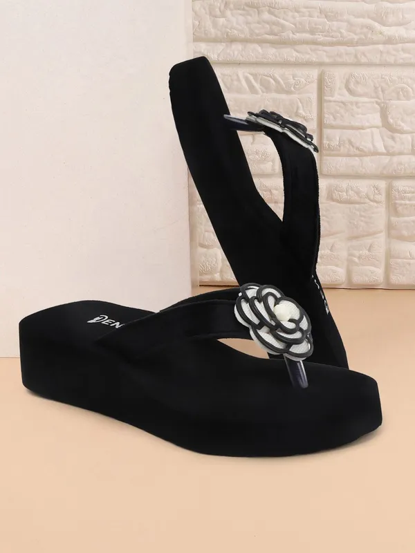 Black_Suede_Flats_For_Women