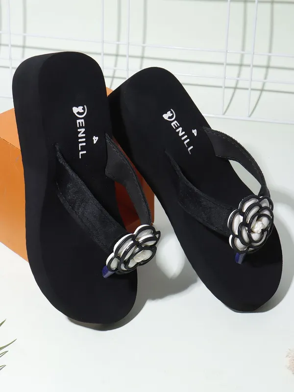 Black_Suede_Flats_For_Women