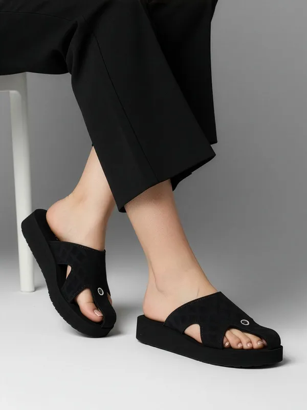 Black_Suede_Flats_For_Women