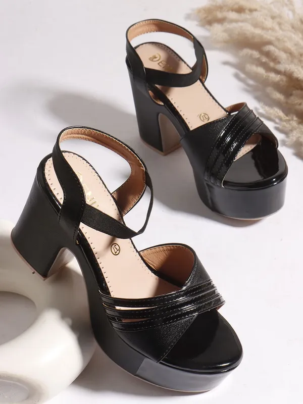 Black_Synthetic_Leather_Heels_For_Women