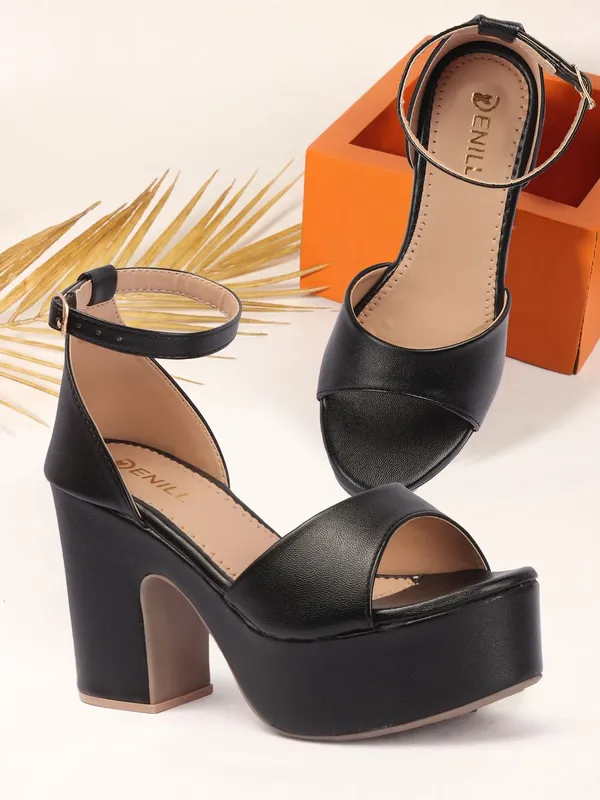 Black_Synthetic_Leather_Heels_For_Women