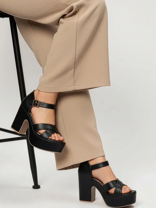 Black_Synthetic_Leather_Heels_For_Women