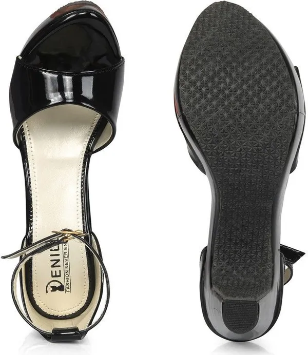 Black_Patent_Leather_Heels_For_Women
