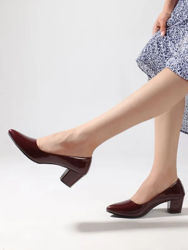 Brown_Patent_Leather_Heels_For_Women