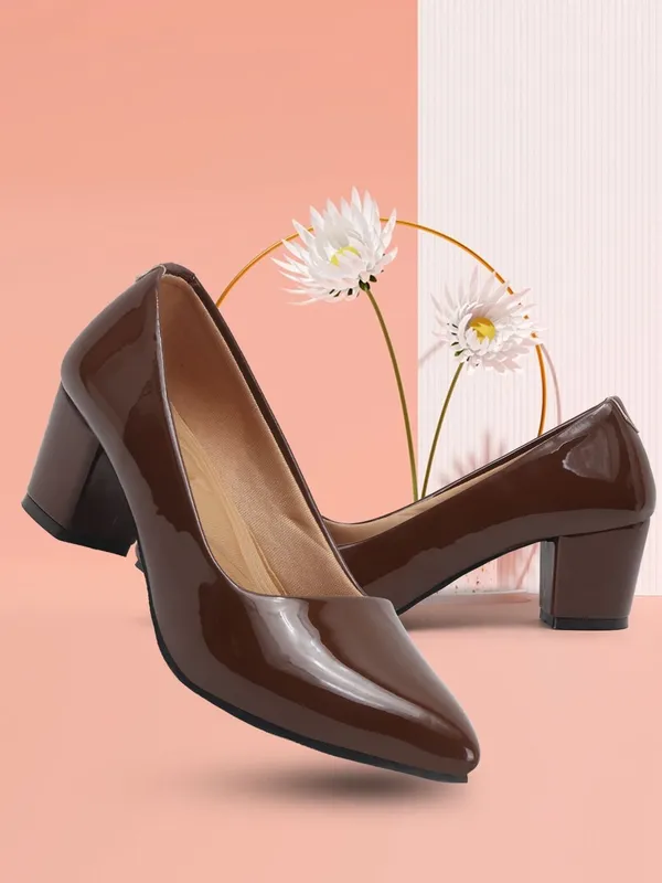 Brown_Patent_Leather_Heels_For_Women