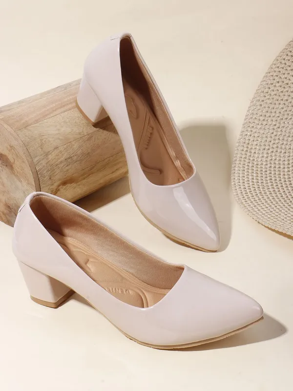 Cream_Patent_Leather_Heels_For_Women
