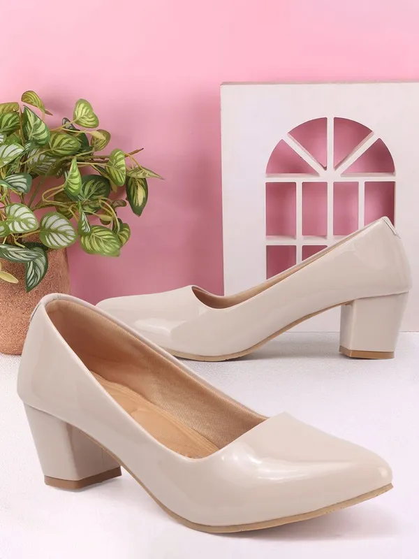 Cream_Patent_Leather_Heels_For_Women